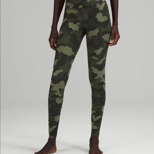 SOLD Lululemon HR Align Pant Leggings 28” Heritage Camo 6 NWT